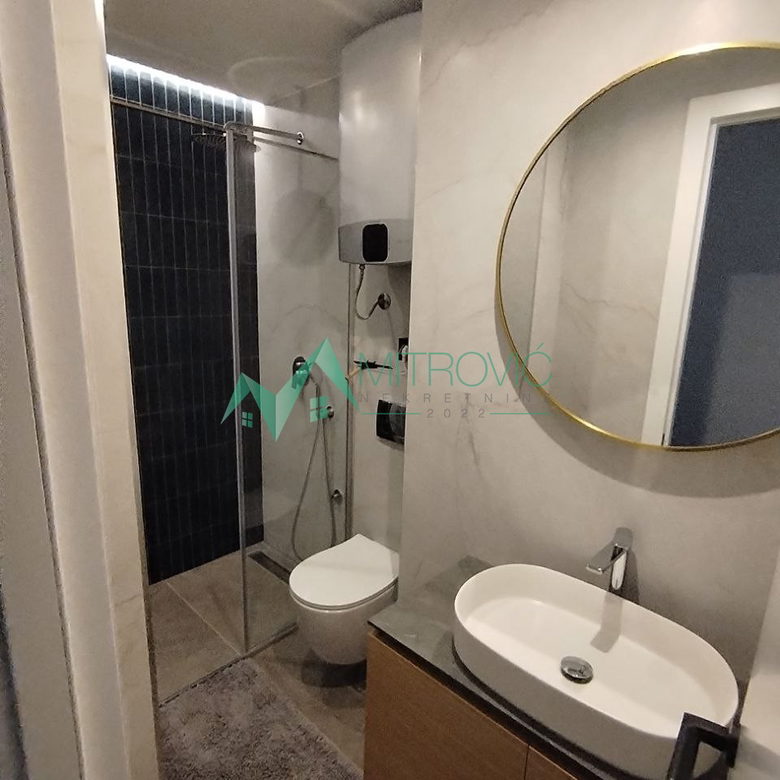 Četvorosoban stan na prodaju, Centar, Novi Sad, 119m², 349.325 €