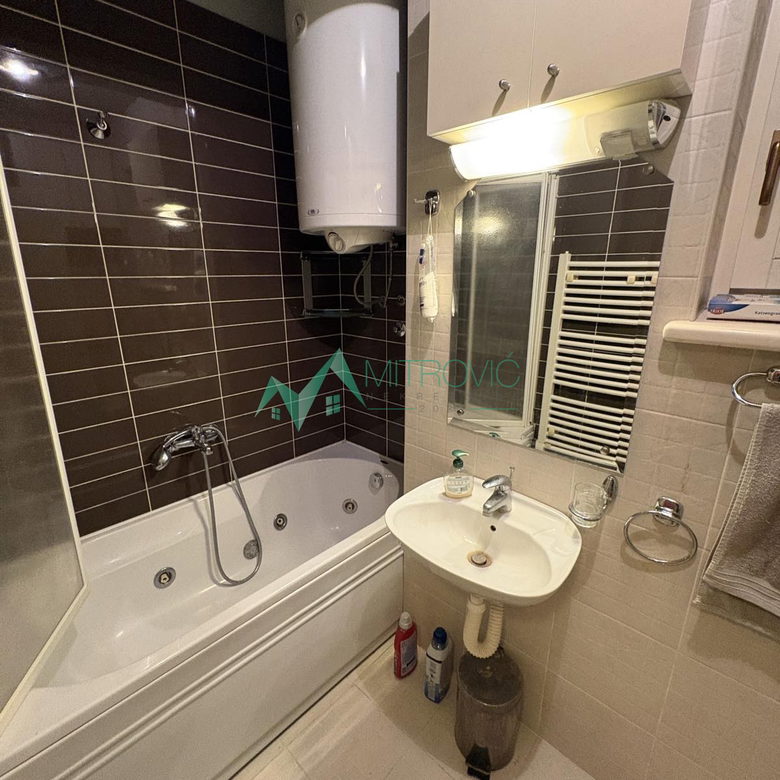 Četvorosoban stan na prodaju, Centar, Novi Sad, 114m², 309.000 €