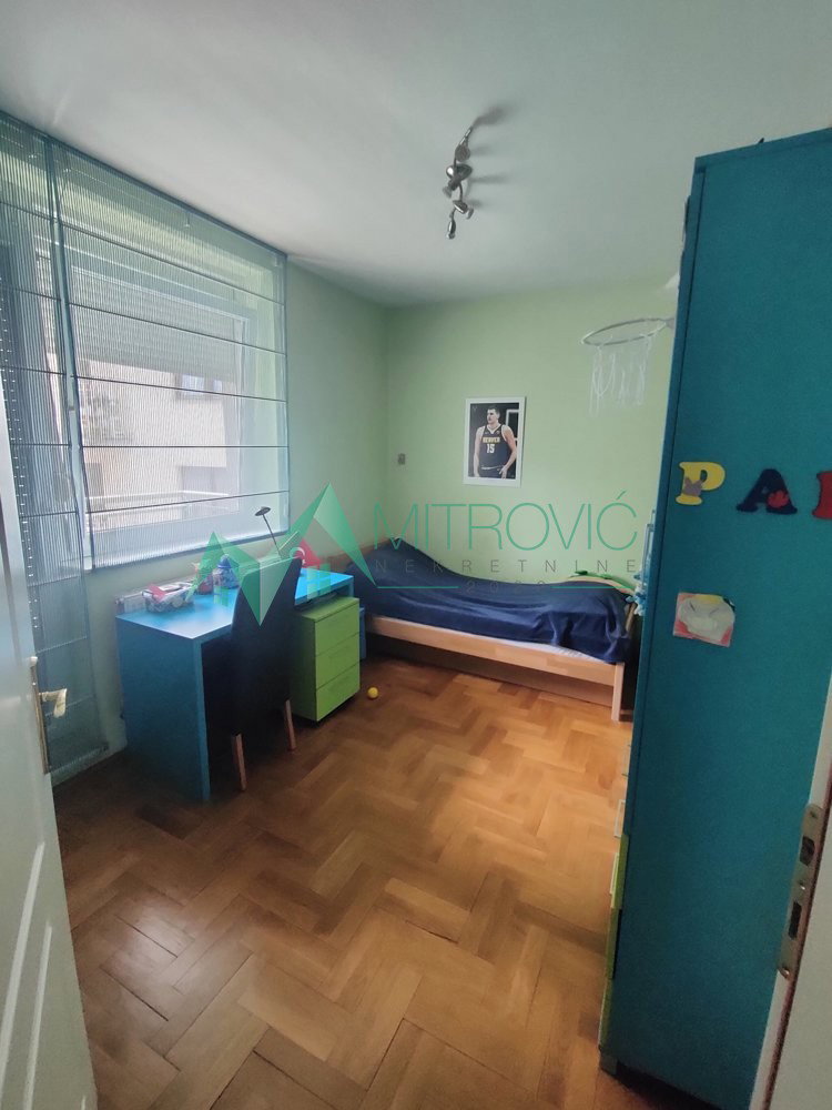 Četvorosoban stan na prodaju, Grbavica, Novi Sad, 112m², 309.000 €