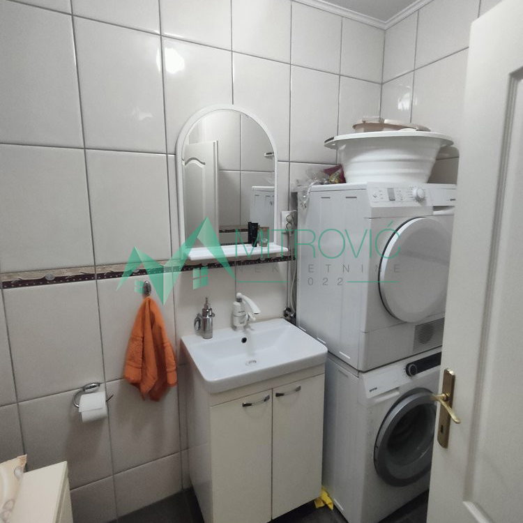 Četvorosoban stan na prodaju, Grbavica, Novi Sad, 112m², 309.000 €