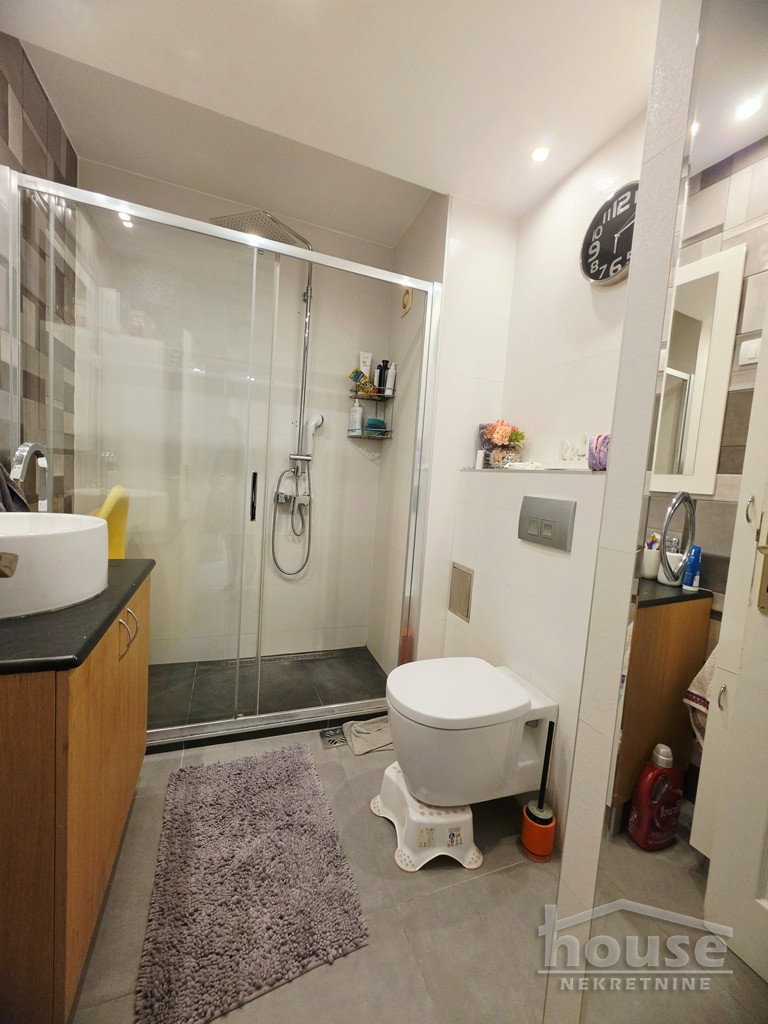 Četvorosoban stan na prodaju, Grbavica, Novi Sad, 116m², 324.800 €
