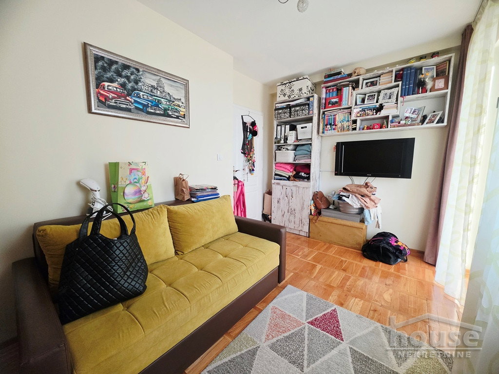 Četvorosoban stan na prodaju, Grbavica, Novi Sad, 116m², 324.800 €