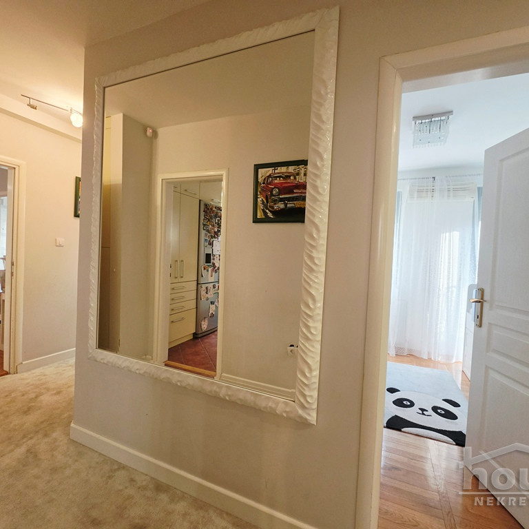 Četvorosoban stan na prodaju, Grbavica, Novi Sad, 116m², 324.800 €