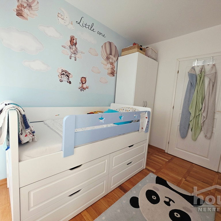 Četvorosoban stan na prodaju, Grbavica, Novi Sad, 116m², 324.800 €