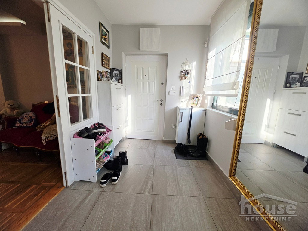 Četvorosoban stan na prodaju, Grbavica, Novi Sad, 116m², 324.800 €
