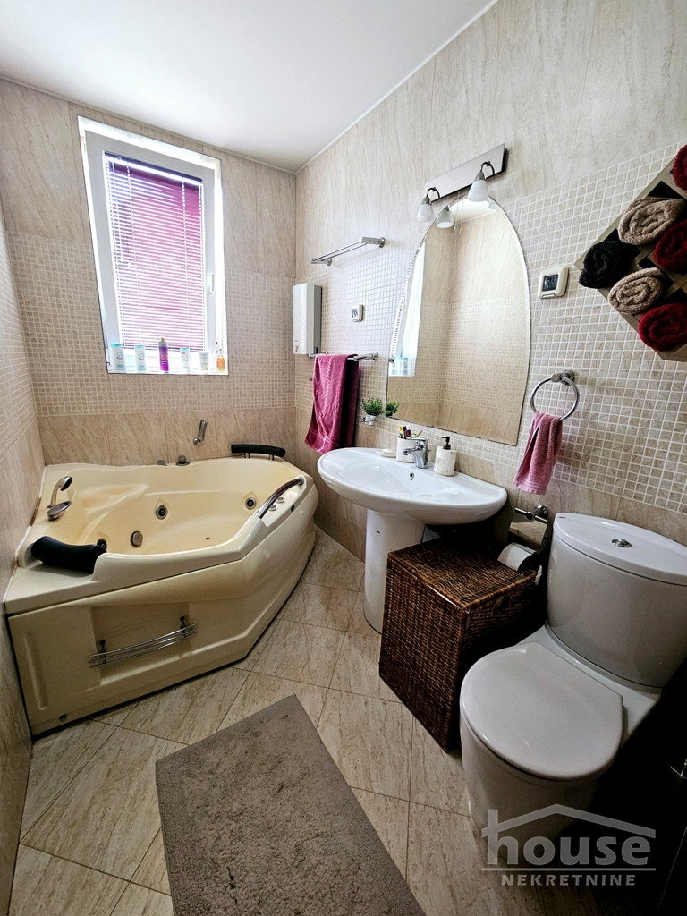 stanovi-4-re-grbavica-1100898-0y1fm Četvorosoban stan na prodaju, Grbavica, Novi Sad, 115m², 2. sprat, 291.000 €