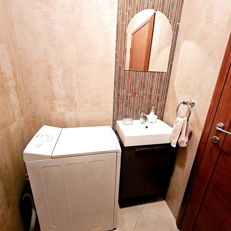 Četvorosoban stan na prodaju, Grbavica, Novi Sad, 115m², 2. sprat, 291.000 €