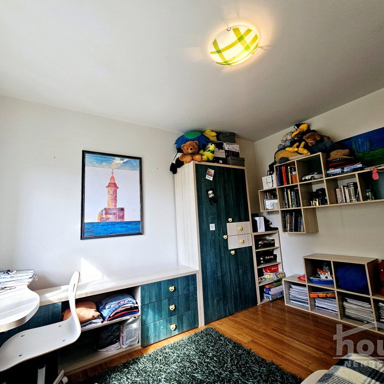 Četvorosoban stan na prodaju, Grbavica, Novi Sad, 115m², 2. sprat, 291.000 €