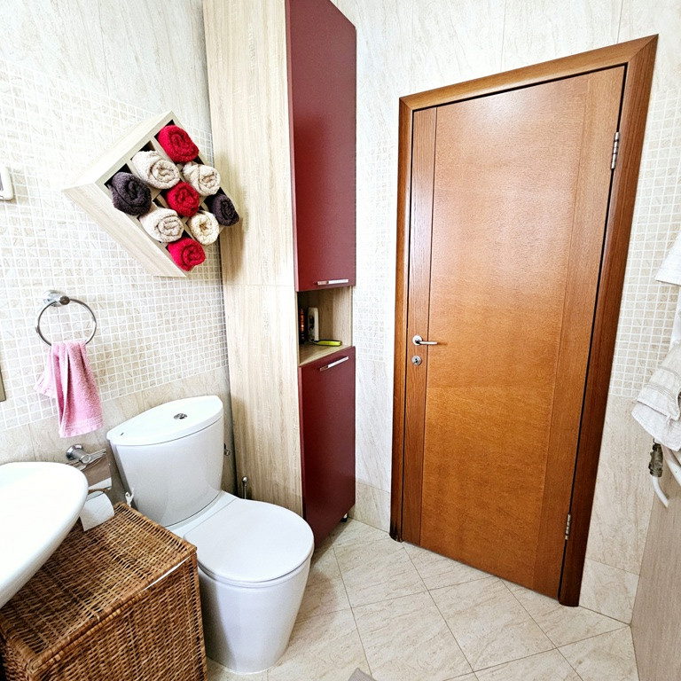 Četvorosoban stan na prodaju, Grbavica, Novi Sad, 115m², 2. sprat, 291.000 €