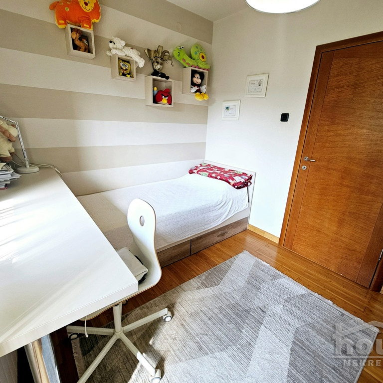 Četvorosoban stan na prodaju, Grbavica, Novi Sad, 115m², 2. sprat, 291.000 €