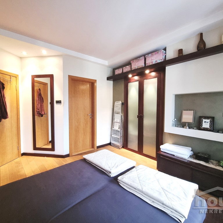 Četvorosoban stan na prodaju, Grbavica, Novi Sad, 99m², 310.000 €