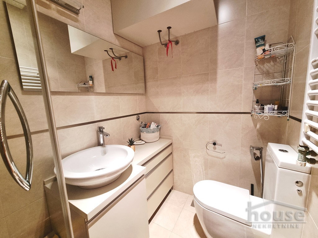 stanovi-4-re-grbavica-1102222-ebd2t Četvorosoban stan na prodaju, Grbavica, Novi Sad, 99m², 310.000 €