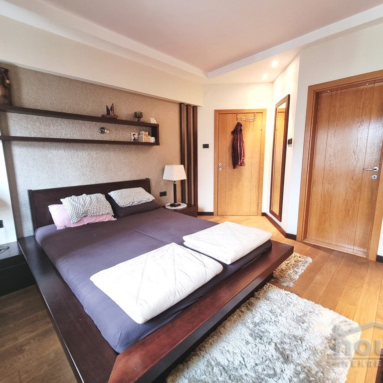 Četvorosoban stan na prodaju, Grbavica, Novi Sad, 99m², 310.000 €