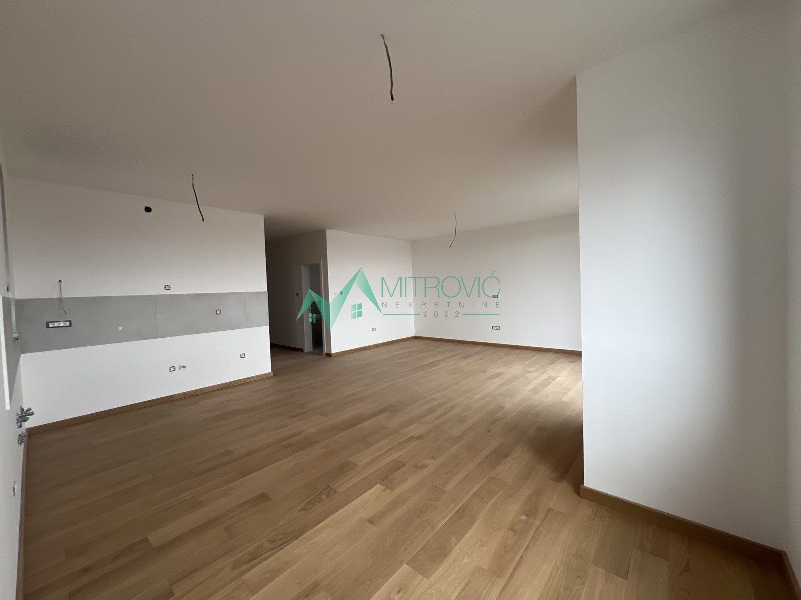 stanovi-4-re-miSeluk-1003426-6zq6j Četvorosoban stan na prodaju, Sremska Kamenica, Novi Sad, 111m², 321.500 €