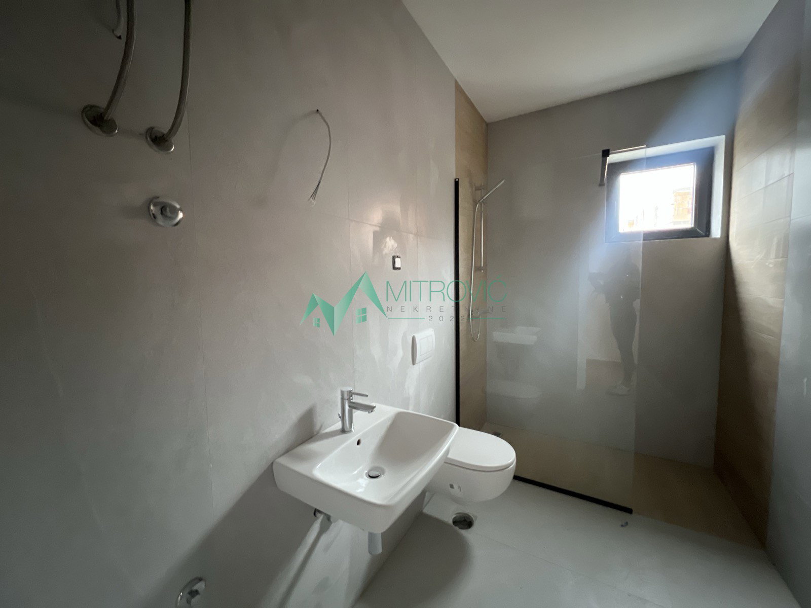 stanovi-4-re-miSeluk-1003426-kgwas Četvorosoban stan na prodaju, Sremska Kamenica, Novi Sad, 111m², 321.500 €