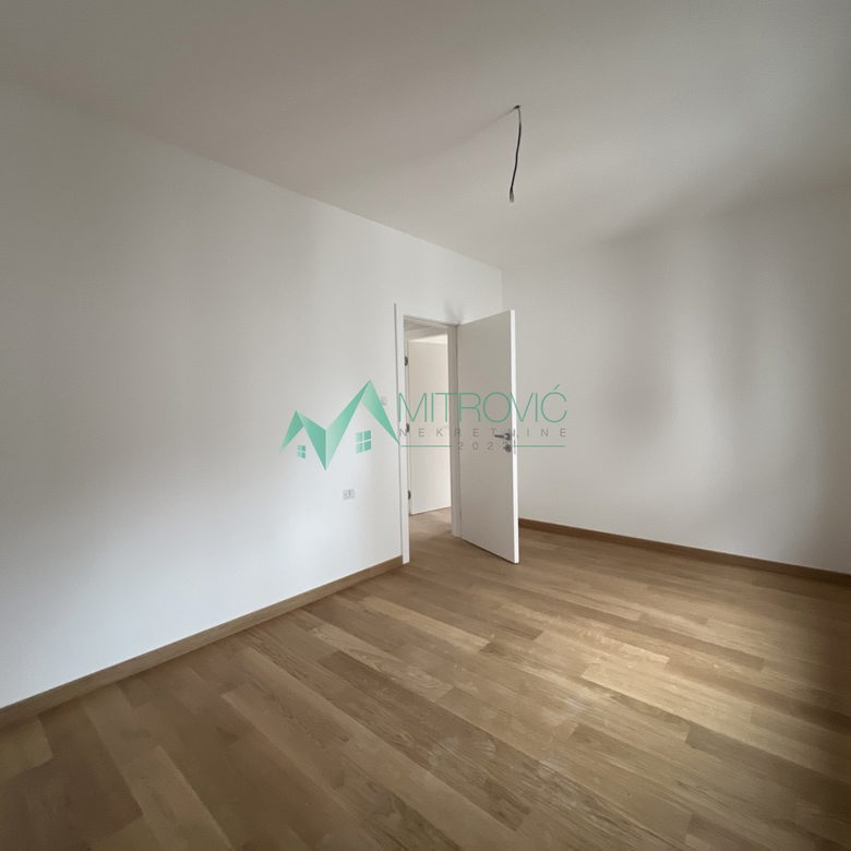 Četvorosoban stan na prodaju, Sremska Kamenica, Novi Sad, 111m², 321.500 €