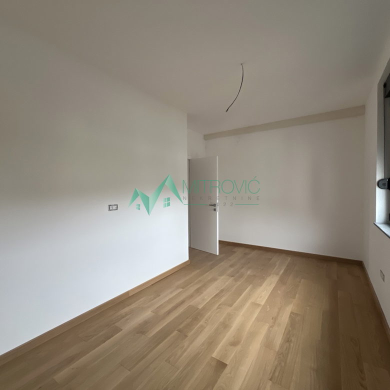 Četvorosoban stan na prodaju, Sremska Kamenica, Novi Sad, 111m², 321.500 €