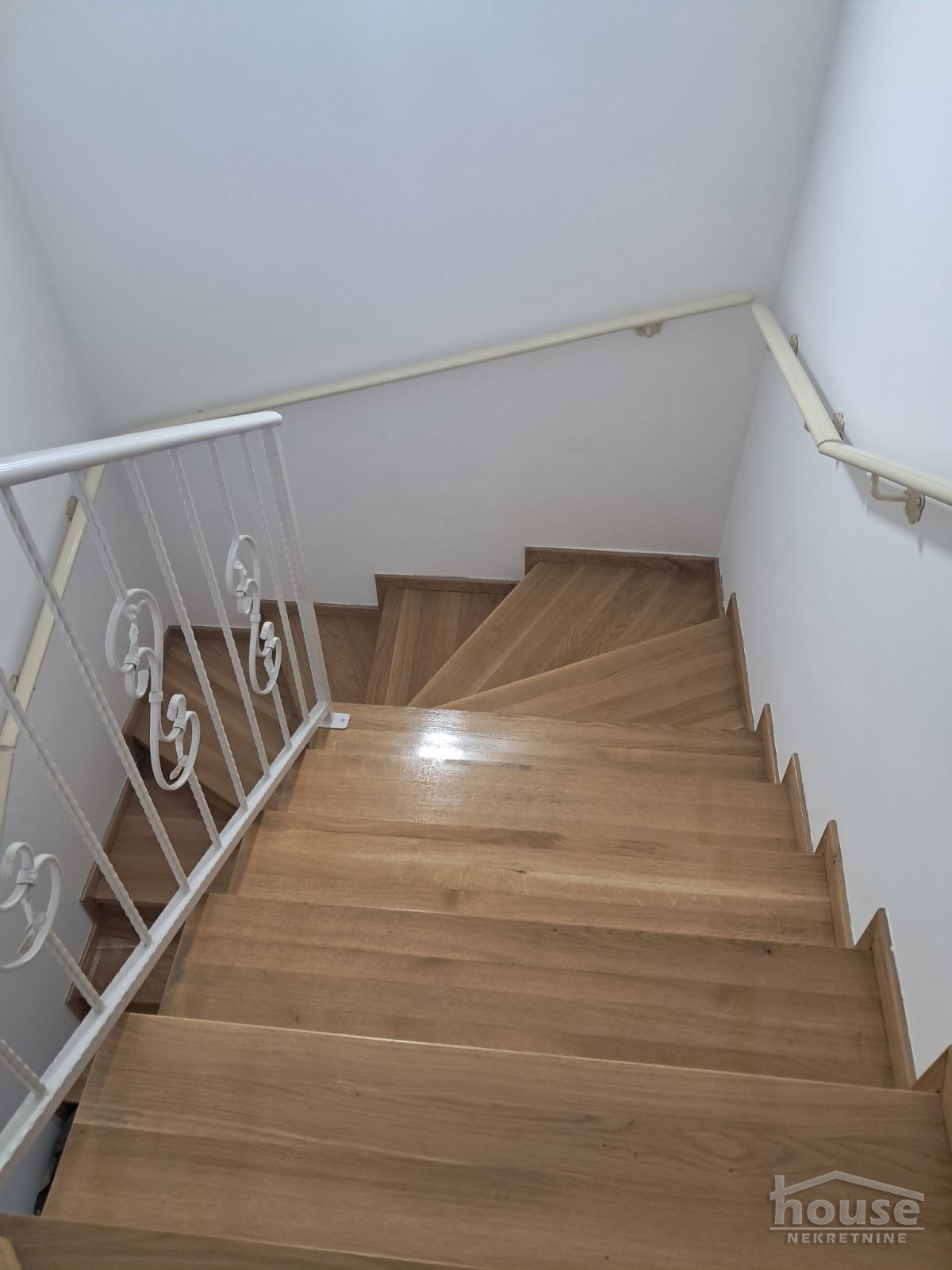 stanovi-4-re-nova-detelinara-1065756-tfuea Petosoban stan na prodaju, Nova Detelinara, Novi Sad, 97m², 275.000 €