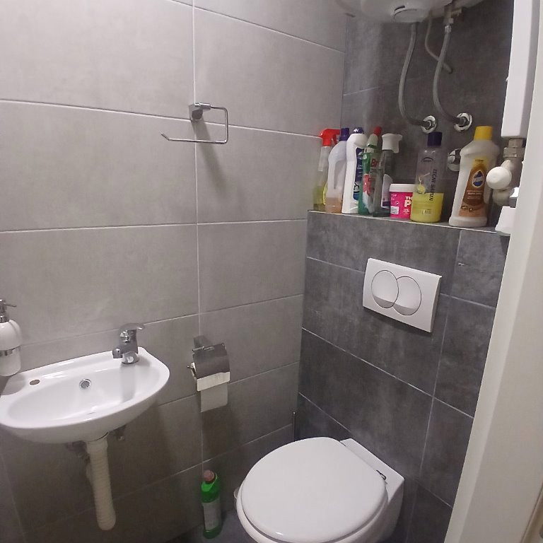 Četvorosoban stan na prodaju, Nova Detelinara, Novi Sad, 92m², 2. sprat, 273.000 €