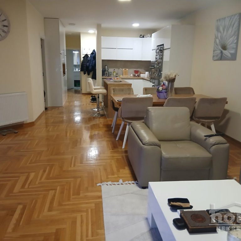 Stan Prodaja Novi Sad  92 m2