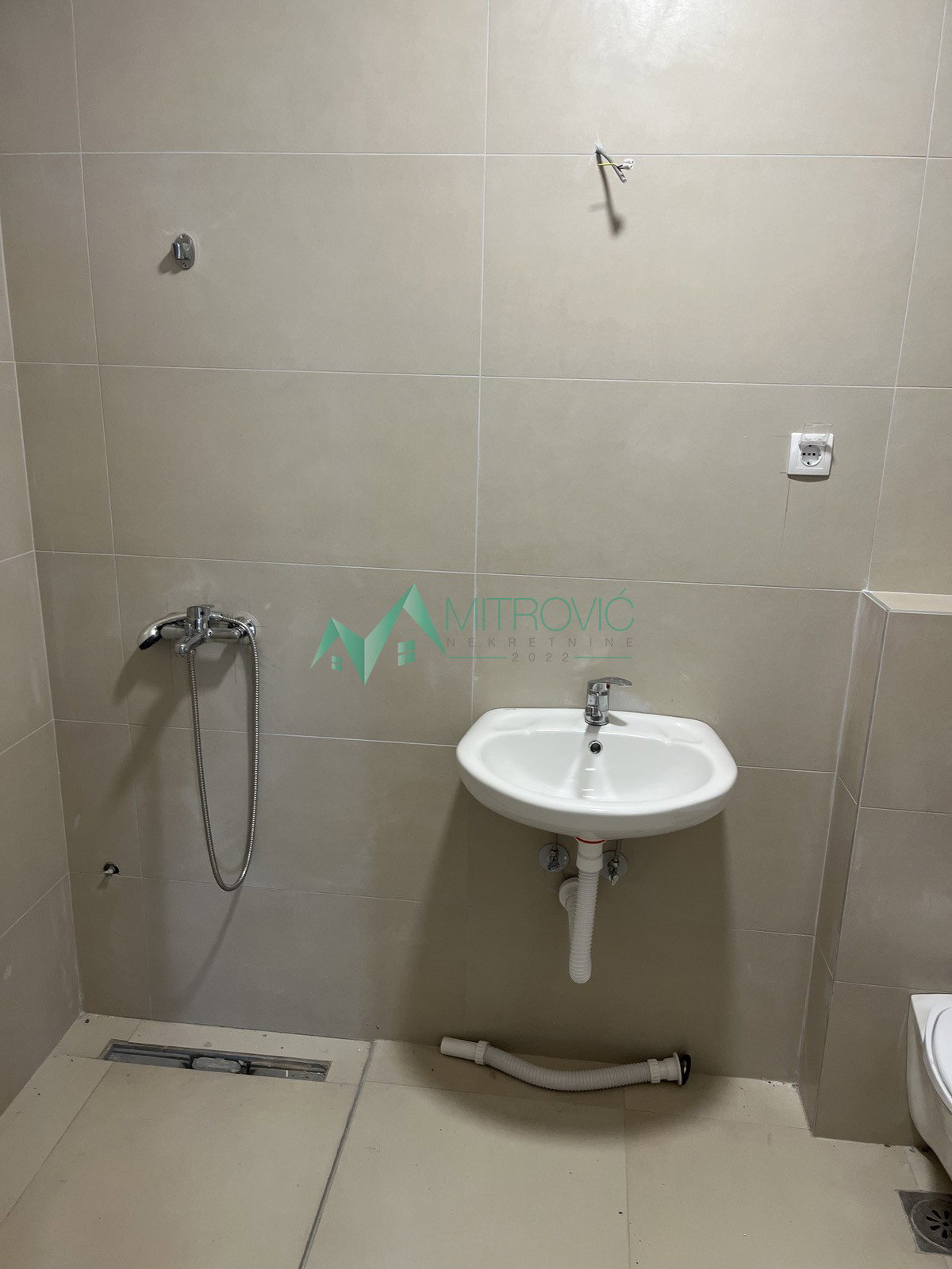 stanovi-4-re-petrovaradin-1003568-igiw2 Četvorosoban stan na prodaju, Petrovaradin, Novi Sad, 96m², 168.000 €