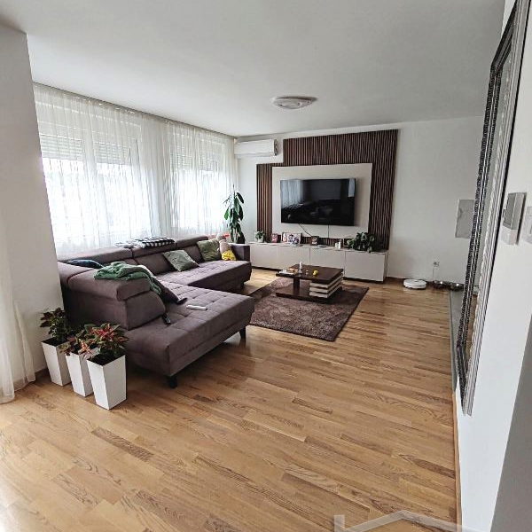 Stan Prodaja Novi Sad  107 m2