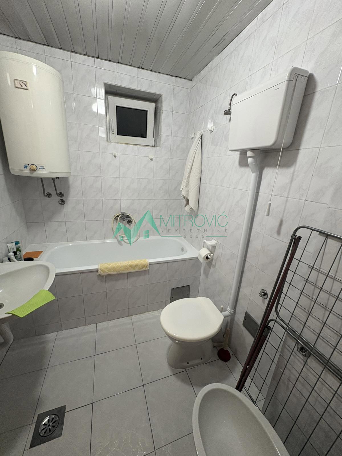 Četvorosoban stan na prodaju, Podbara, Novi Sad, 95m², 244.600 €