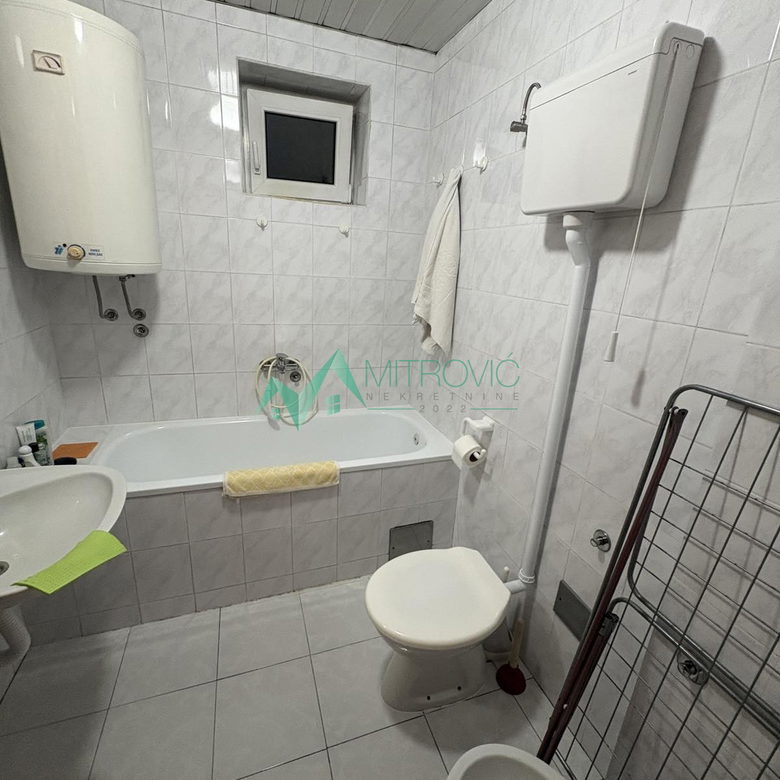 Četvorosoban stan na prodaju, Podbara, Novi Sad, 95m², 244.600 €
