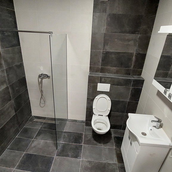 Četvorosoban stan na prodaju, Alibegovac, Novi Sad, 78m², 165.000 €