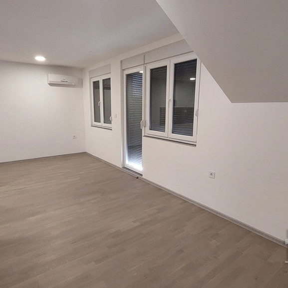Stan Prodaja Novi Sad  78 m2
