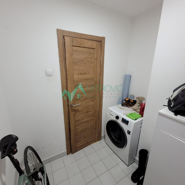 Četvorosoban stan na prodaju, Sajmište, Novi Sad, 96m², 247.200 €