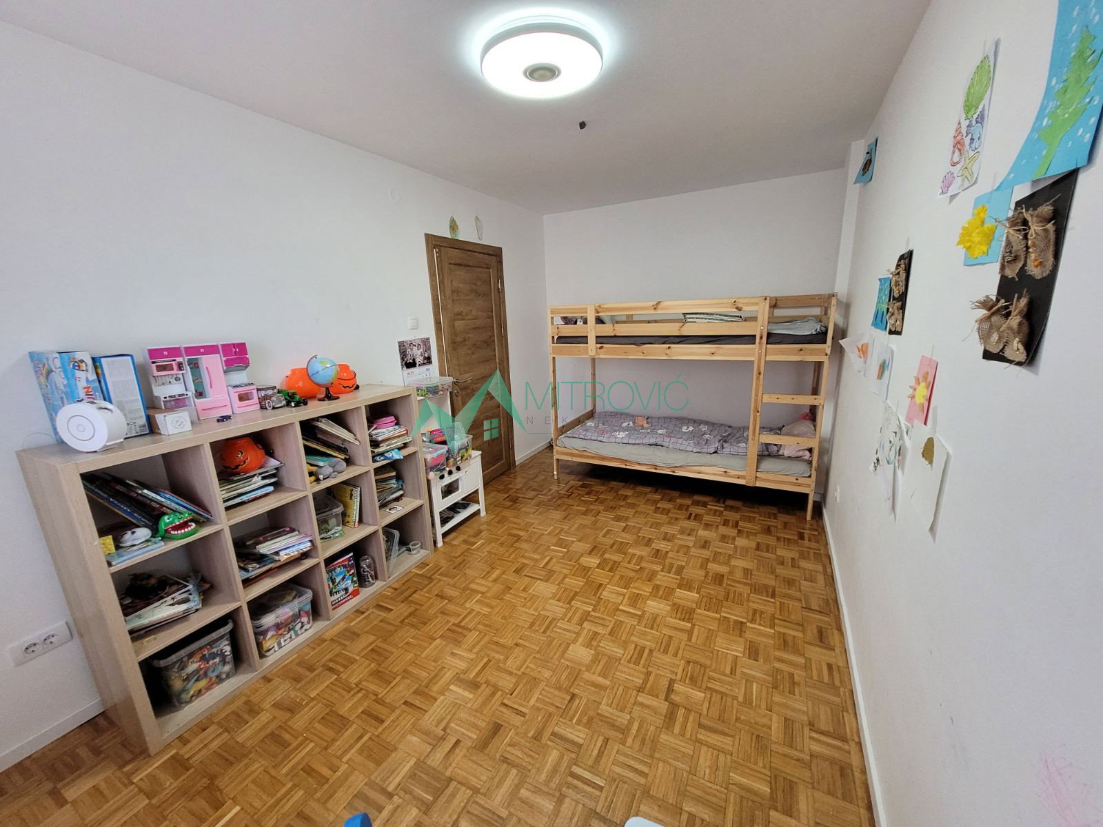 Četvorosoban stan na prodaju, Sajmište, Novi Sad, 96m², 247.200 €