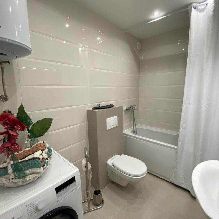 Četvorosoban stan na prodaju, Salajka, Novi Sad, 101m², 2. sprat, 360.000 €