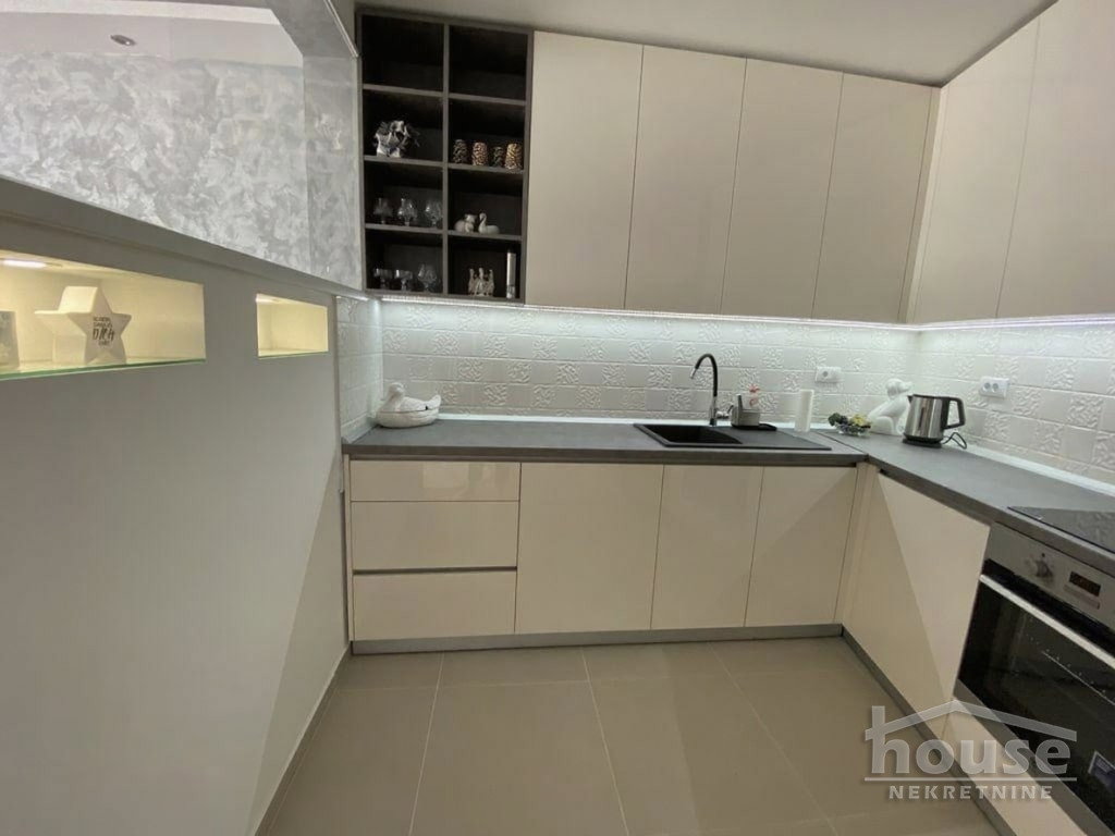 stanovi-4-re-salajka-1101539-nconr Četvorosoban stan na prodaju, Salajka, Novi Sad, 101m², 2. sprat, 360.000 €