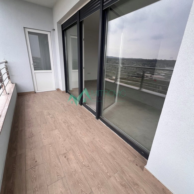 Četvorosoban stan na prodaju, Tatarsko Brdo, Novi Sad, 95m², 252.940 €