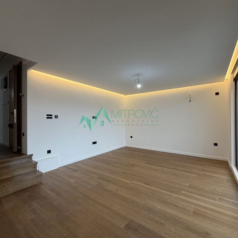 Četvorosoban stan na prodaju, Telep, Novi Sad, 116m², 360.000 €