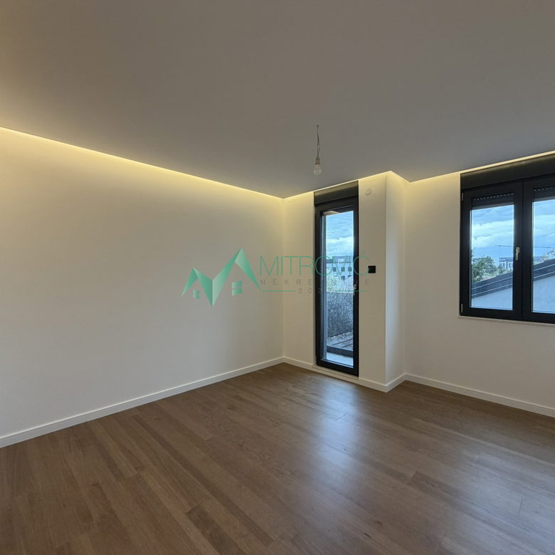 Četvorosoban stan na prodaju, Telep, Novi Sad, 116m², 360.000 €
