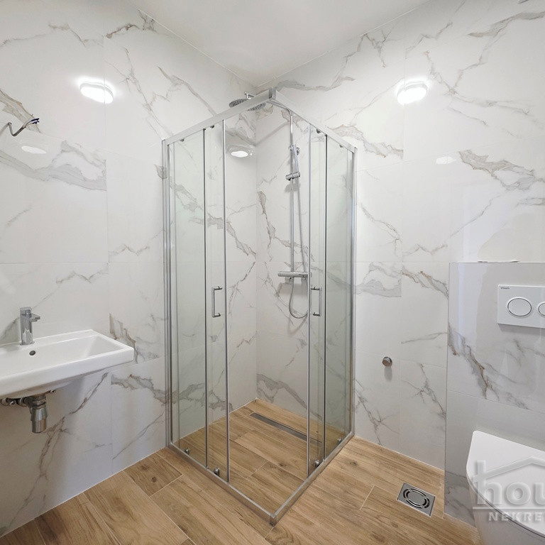 Četvorosoban stan na prodaju, Telep, Novi Sad, 106m², 249.100 €