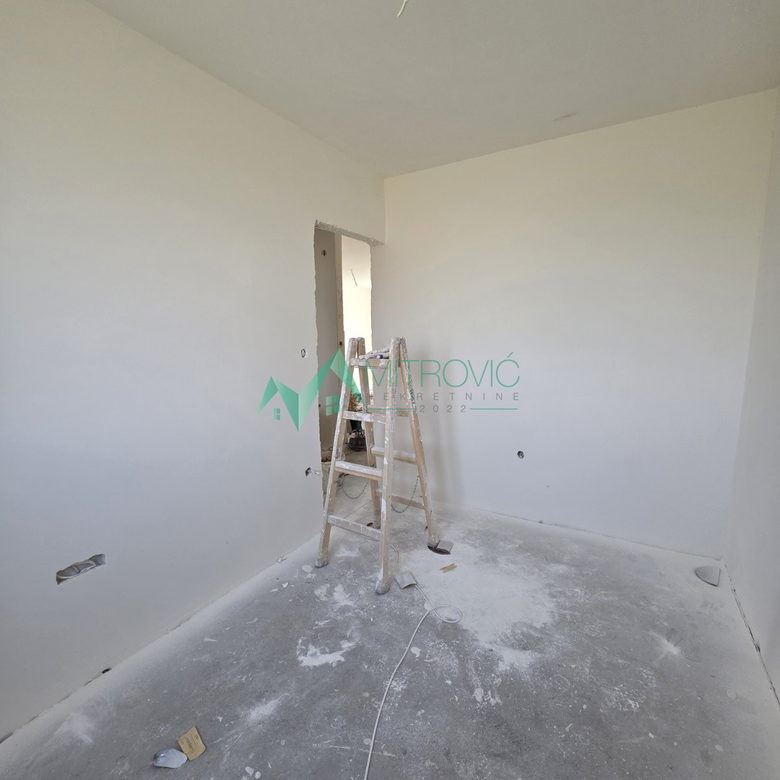 Četvorosoban stan na prodaju, Veternik, Novi Sad, 74m², 144.820 €