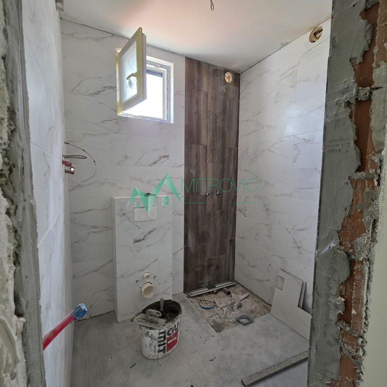 Četvorosoban stan na prodaju, Veternik, Novi Sad, 74m², 144.820 €