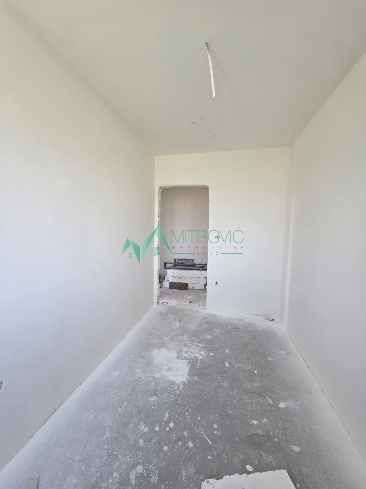Četvorosoban stan na prodaju, Veternik, Novi Sad, 74m², 144.820 €