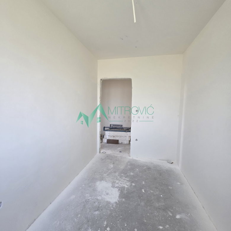 Četvorosoban stan na prodaju, Veternik, Novi Sad, 74m², 144.820 €