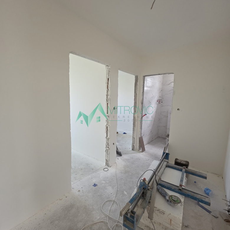 Četvorosoban stan na prodaju, Veternik, Novi Sad, 74m², 144.820 €