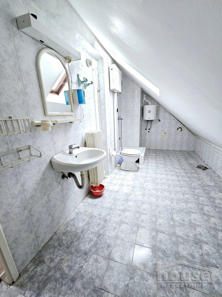 stanovi-5-dx-centar-1064493-gv14q Petosoban stan na prodaju, Centar, Novi Sad, 133m², 4. sprat, 260.000 €