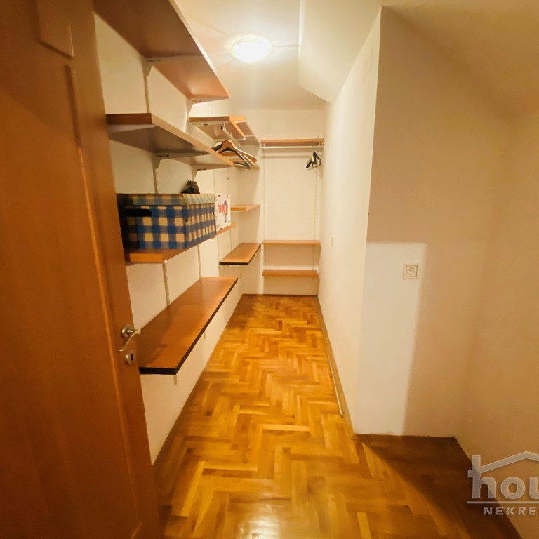 Petosoban stan na prodaju, Centar, Novi Sad, 71m², 180.250 €