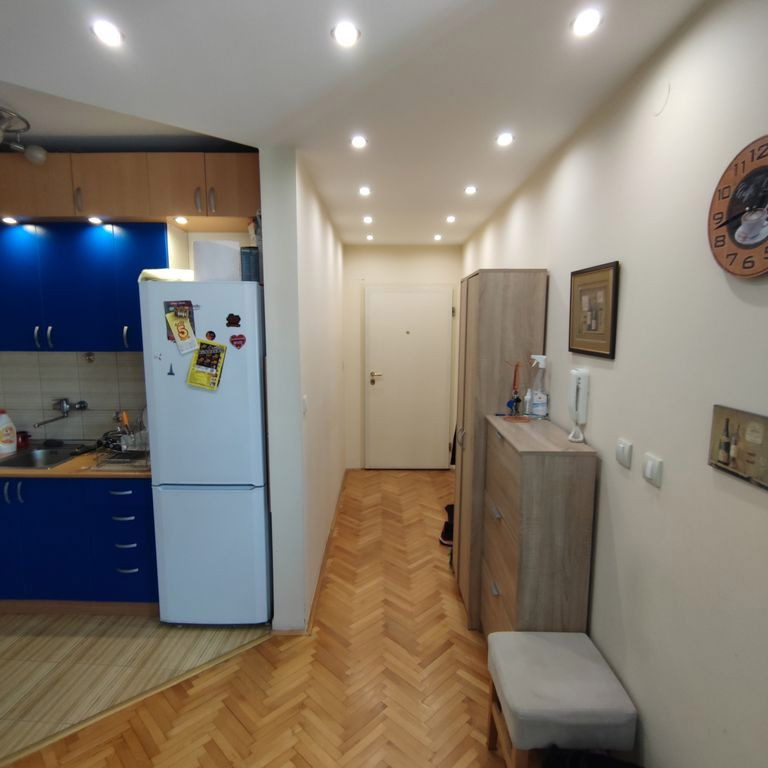 Stan Prodaja Novi Sad  100 m2