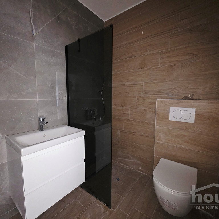 Petosoban stan na prodaju, Bulevar Patrijarha Pavla, Novi Sad, 154m², 2. sprat, 338.800 €