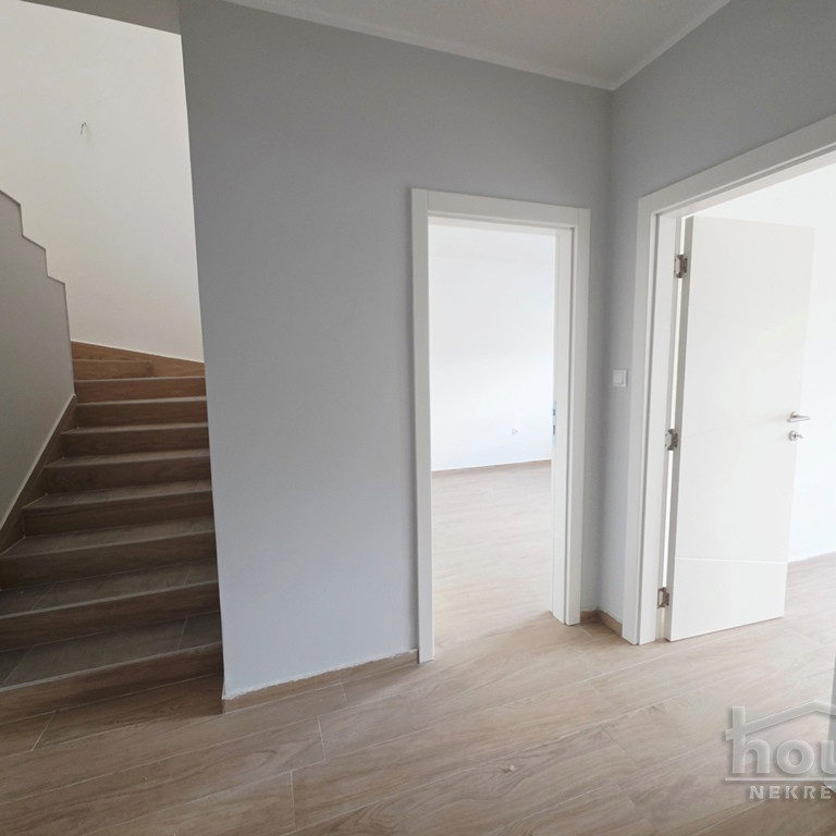Petosoban stan na prodaju, Bulevar Patrijarha Pavla, Novi Sad, 154m², 2. sprat, 338.800 €