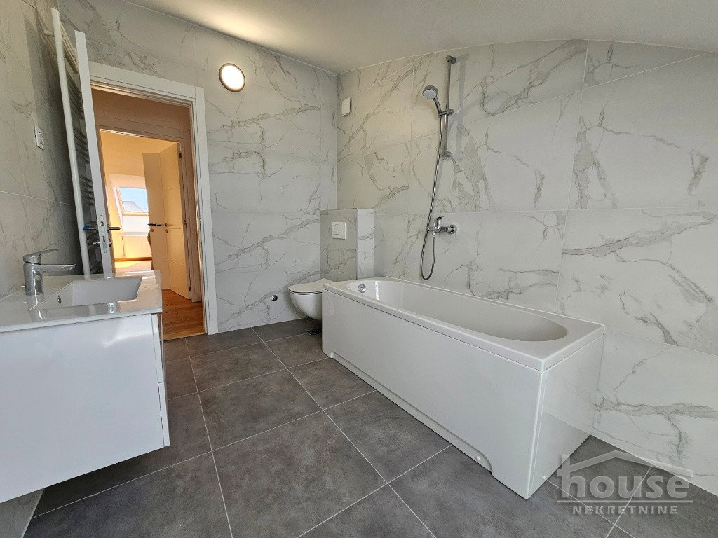 Petosoban stan na prodaju, Grbavica, Novi Sad, 185m², 7. sprat, 555.000 €