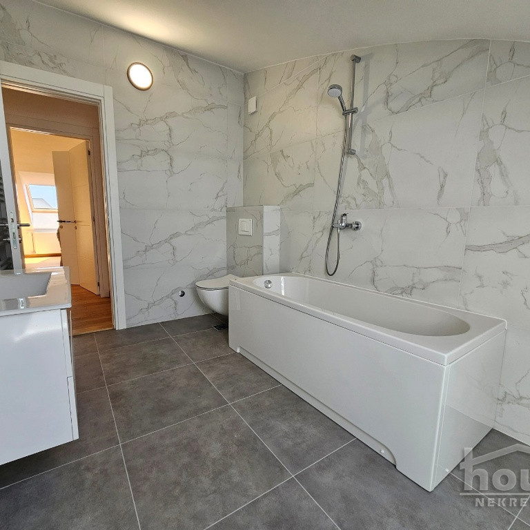 Petosoban stan na prodaju, Grbavica, Novi Sad, 185m², 7. sprat, 555.000 €